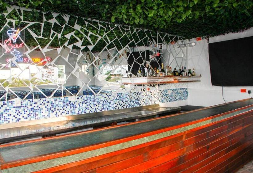 酒店 Parque De Los Novios Inn