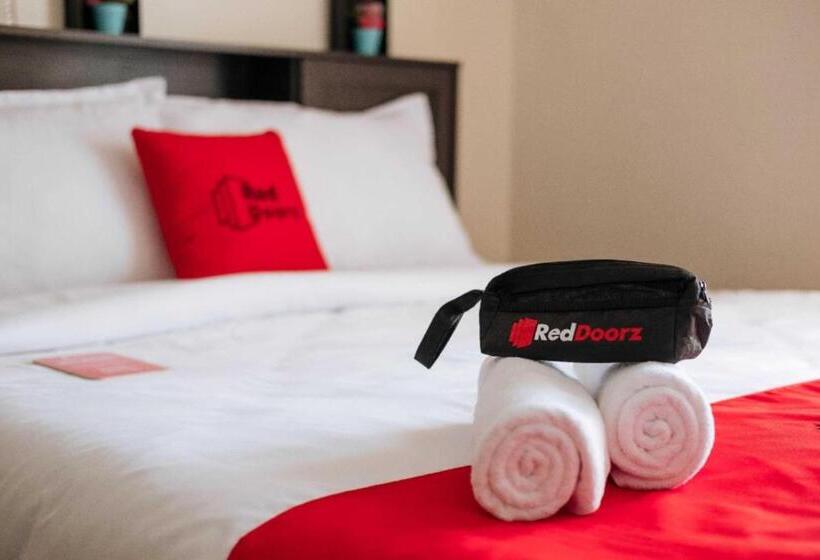 ホテル Reddoorz @ Eros Travellers Pensione