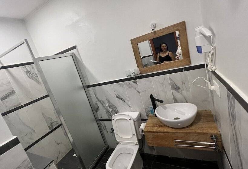 Отель Seashore Beach