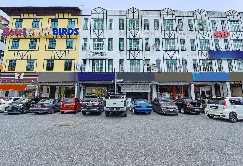 فندق Spot On 90449 Bed Station Guest House Dormitory