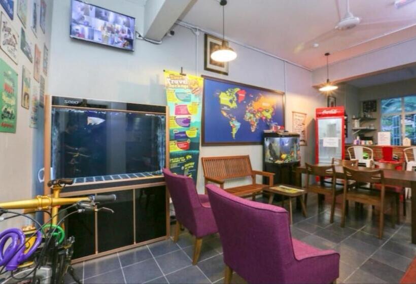 בית מלון כפרי Spot On 90449 Bed Station Guest House Dormitory