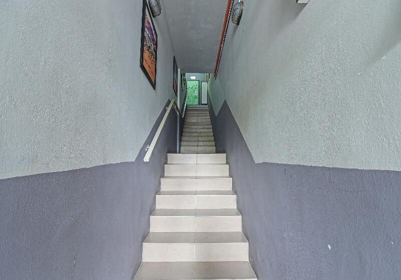 בית מלון כפרי Spot On 90449 Bed Station Guest House Dormitory