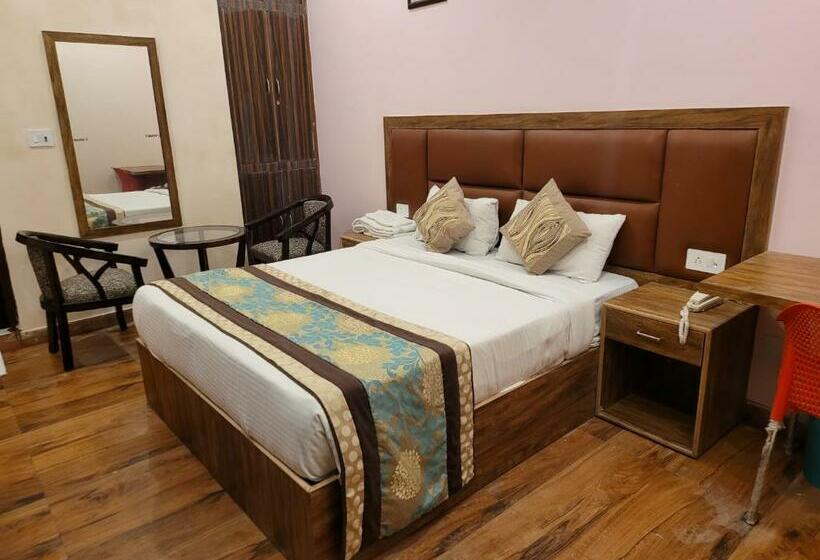Stiltstay Hotel, Greater Noida