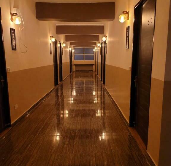 Stiltstay Hotel, Greater Noida