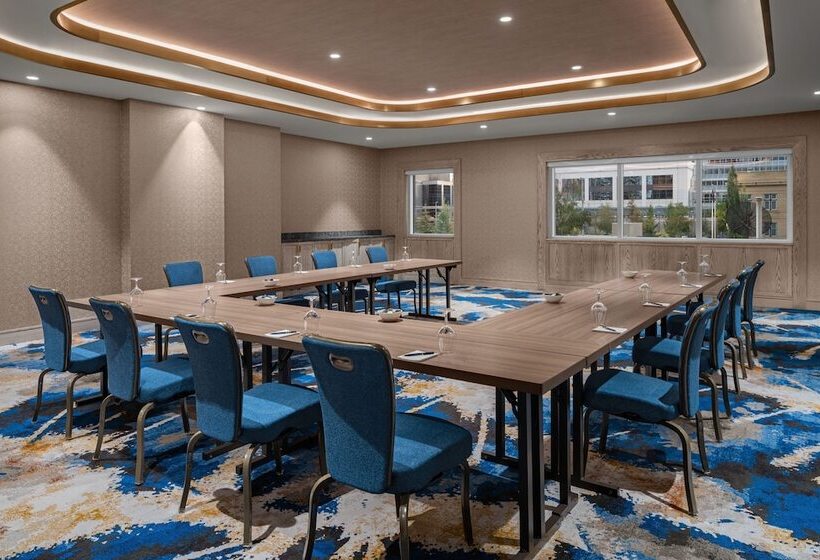 فندق The Dorian, Autograph Collection