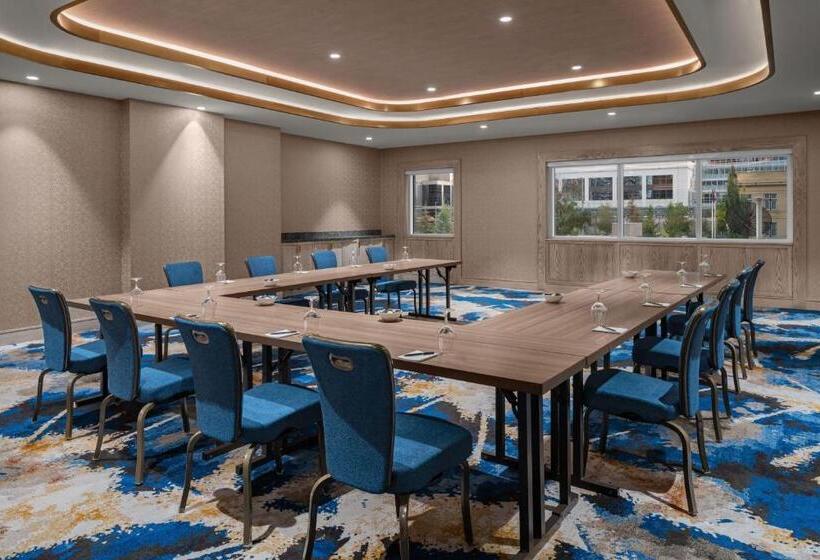 فندق The Dorian, Autograph Collection