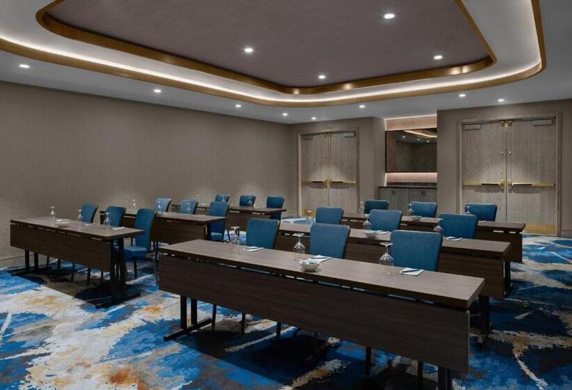 فندق The Dorian, Autograph Collection