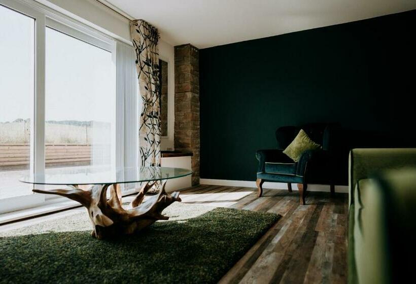 בית מלון כפרי The Lodge By Cefn Tilla