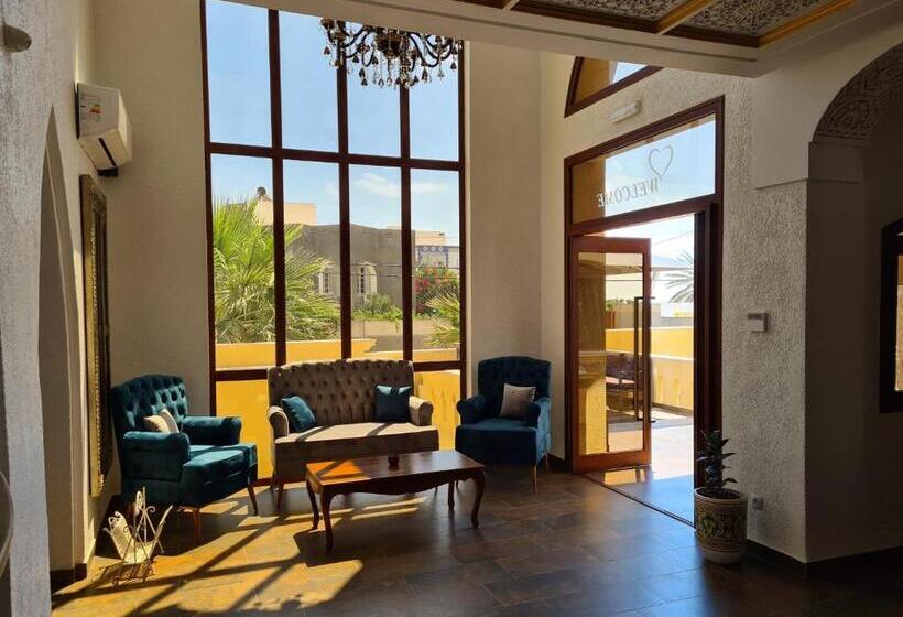 Mahdia Baghdadi Laourient Apartments, Restaurant, Café