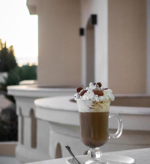 Mahdia Baghdadi Laourient Apartments, Restaurant, Café