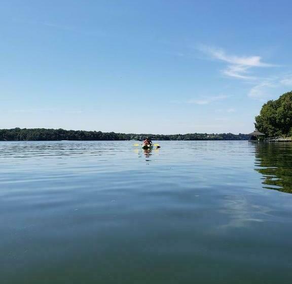 膳宿费 Lake Home By Nashville  Hot Tub, Swim, Fish