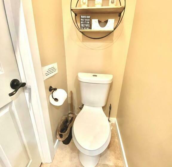 膳宿费 Lake Home By Nashville  Hot Tub, Swim, Fish