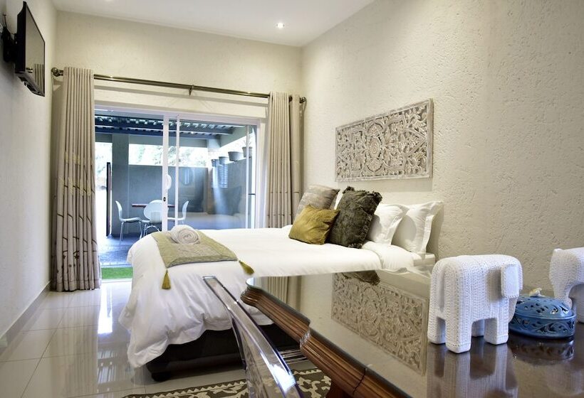 膳宿费 Five O  Clock Zen Boutique Guest House