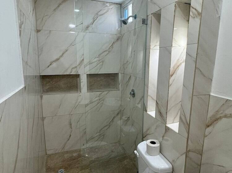 پانسیون Hostal Las Orquideas