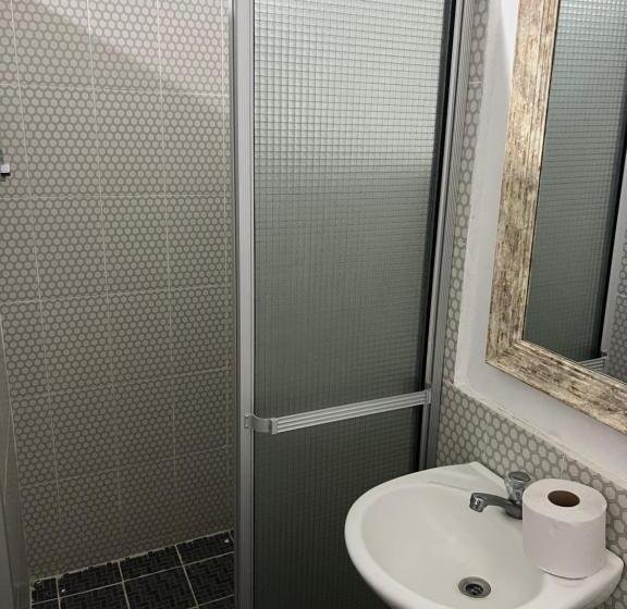 بنسيون Hostal Y Restaurante La Toscana