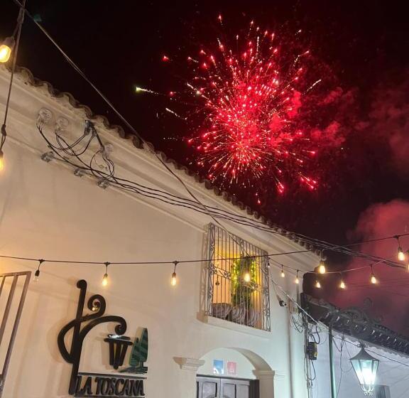 بنسيون Hostal Y Restaurante La Toscana