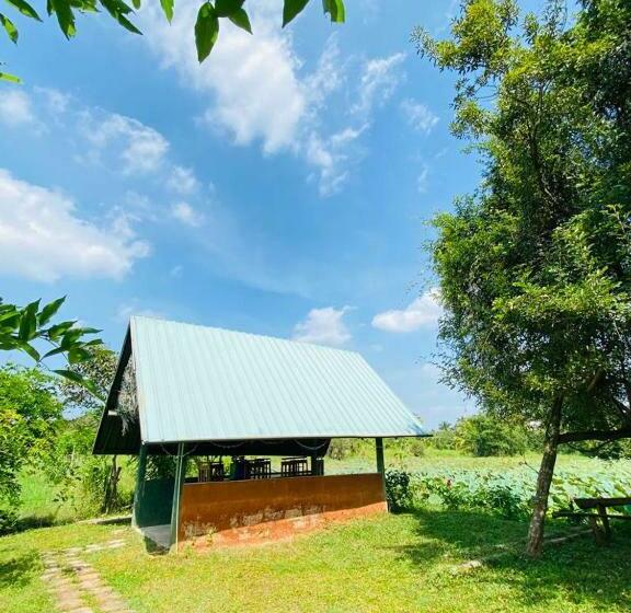 פנסיון Meegahapokuna Resort