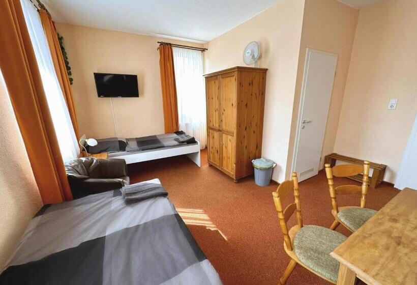 ペンション Monteurunterkunft Ludwigskanal