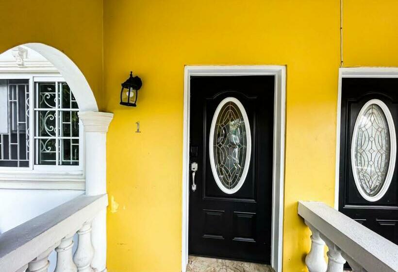 펜션 Red Hassell Manor