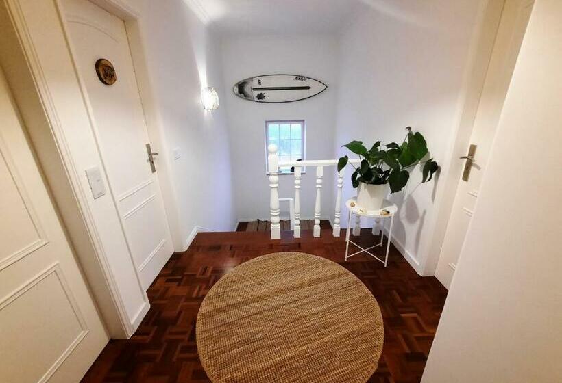 פנסיון Tika Surf Camp Ericeira