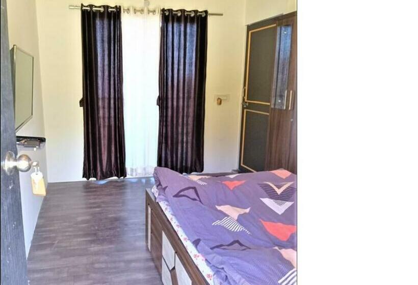 Resort Western Valley Cottages , Panchagani