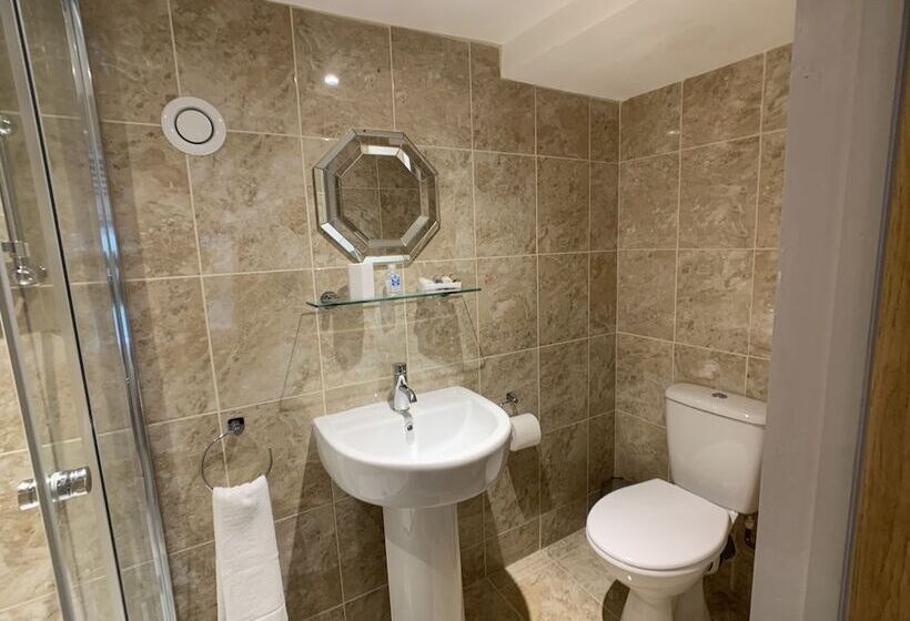 Swan House Tea Room And Bed & Breakfast