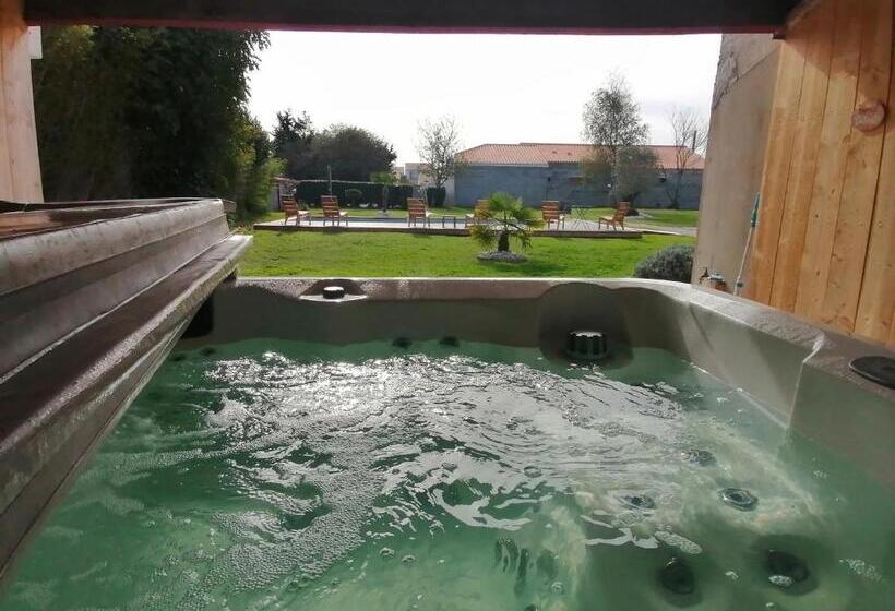 مبيت وإفطار La Longère Des Olonnes