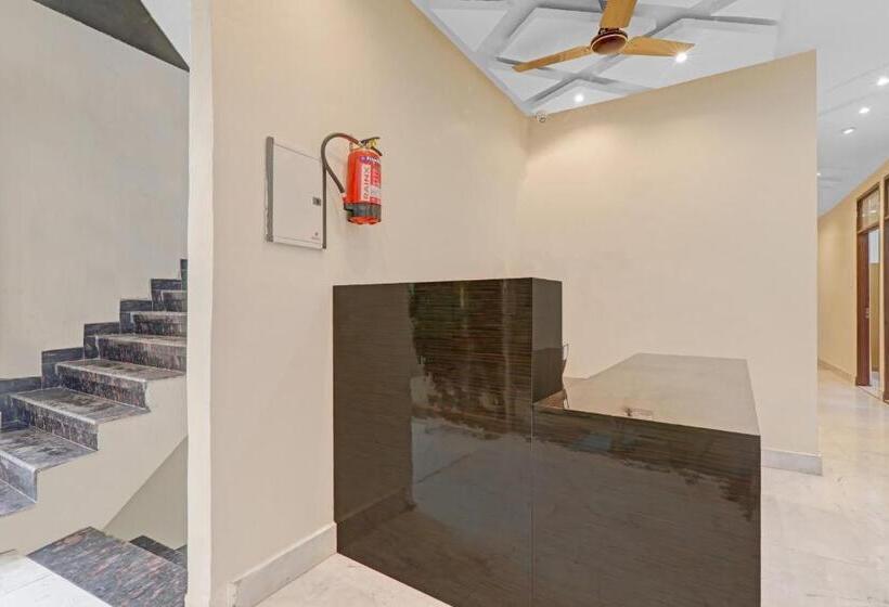 ホテル Fabexpress Marigold