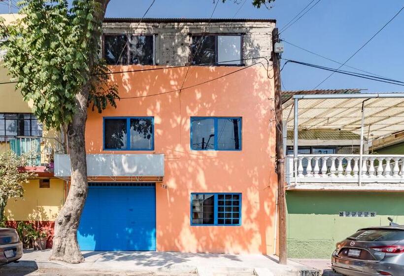 Отель Oasis Airport