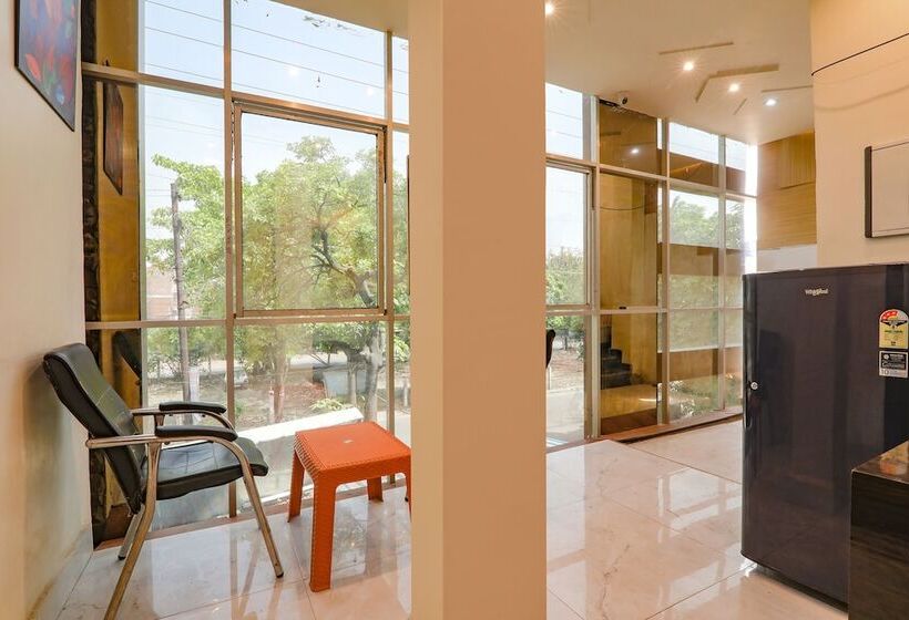 ホテル Fabexpress Marigold