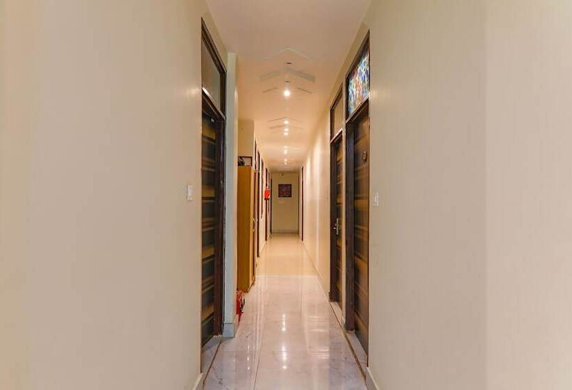 ホテル Fabexpress Marigold