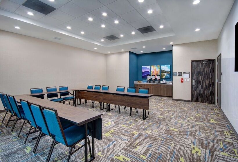 فندق Hampton Inn & Suites Ontario Rancho Cucamonga