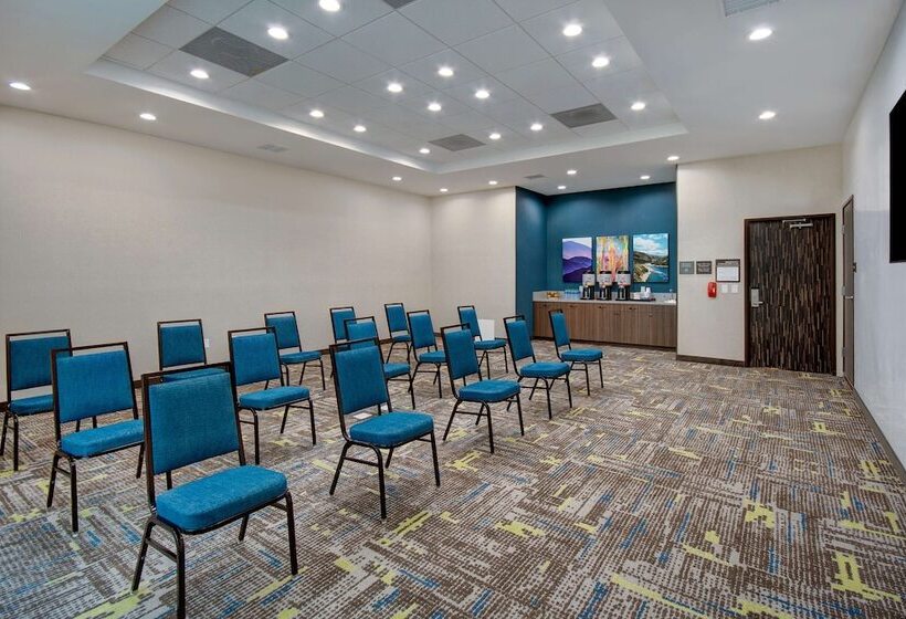 فندق Hampton Inn & Suites Ontario Rancho Cucamonga