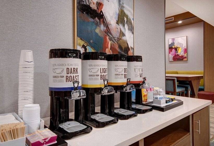 فندق Hampton Inn & Suites Ontario Rancho Cucamonga