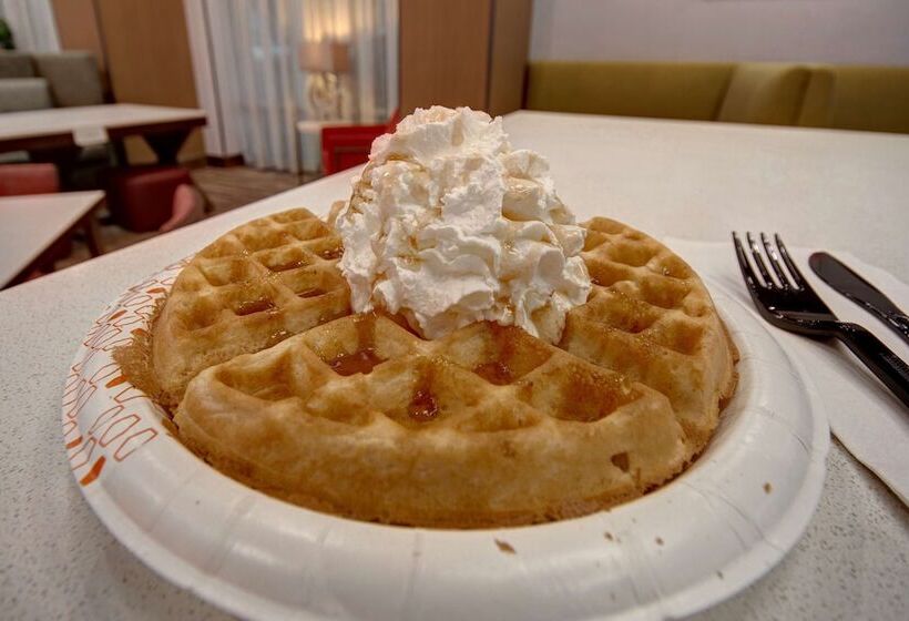 فندق Hampton Inn & Suites Ontario Rancho Cucamonga