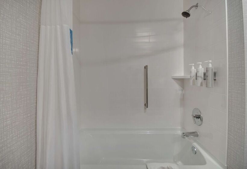 فندق Hampton Inn & Suites Ontario Rancho Cucamonga