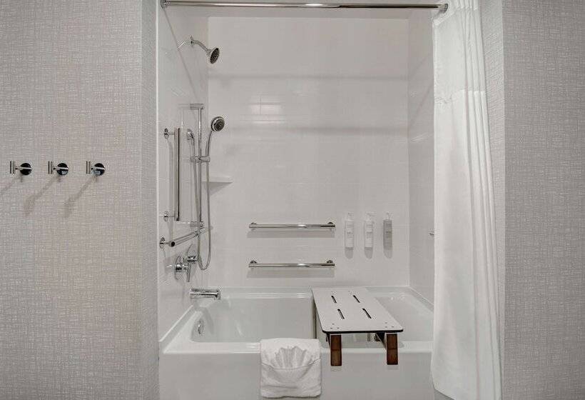 فندق Hampton Inn & Suites Ontario Rancho Cucamonga