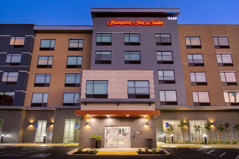 فندق Hampton Inn & Suites Ontario Rancho Cucamonga