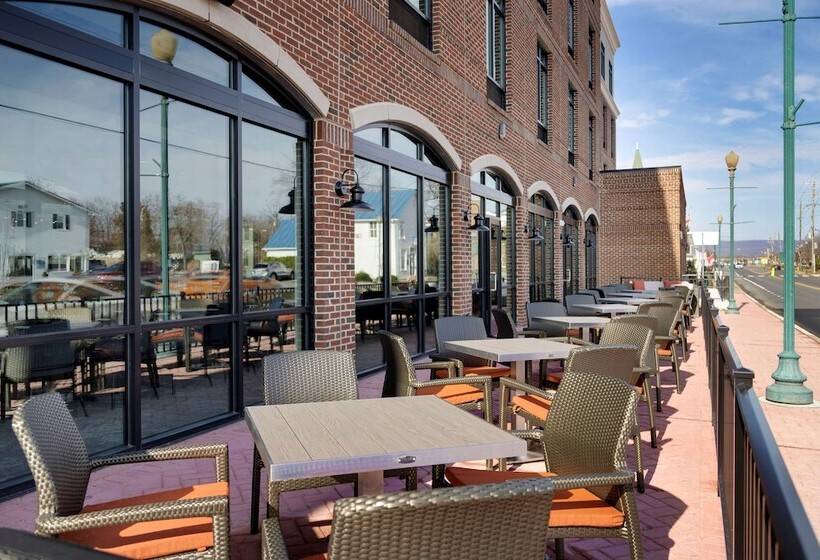 Отель Hilton Garden Inn Haymarket