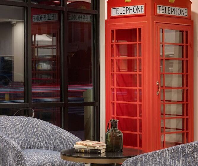 Отель Hilton Garden Inn Haymarket