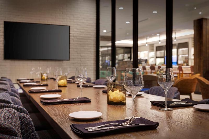 Отель Hilton Garden Inn Haymarket