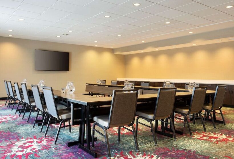 فندق Home2 Suites By Hilton Clovis
