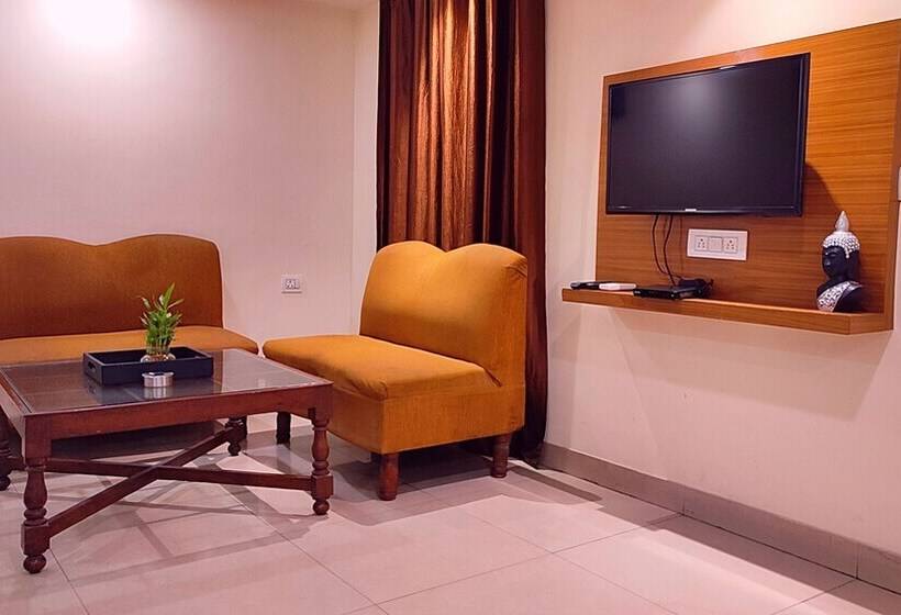 Mahesh By Shrigo Hotels