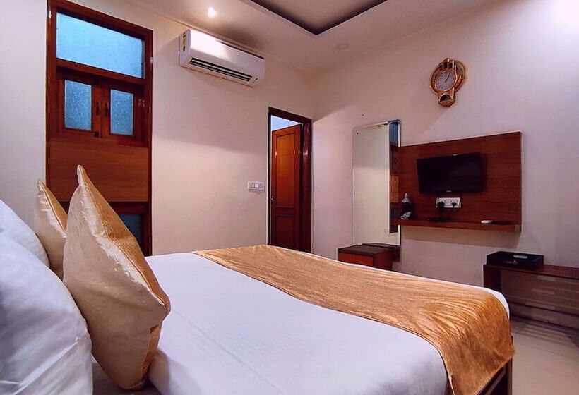 Mahesh By Shrigo Hotels