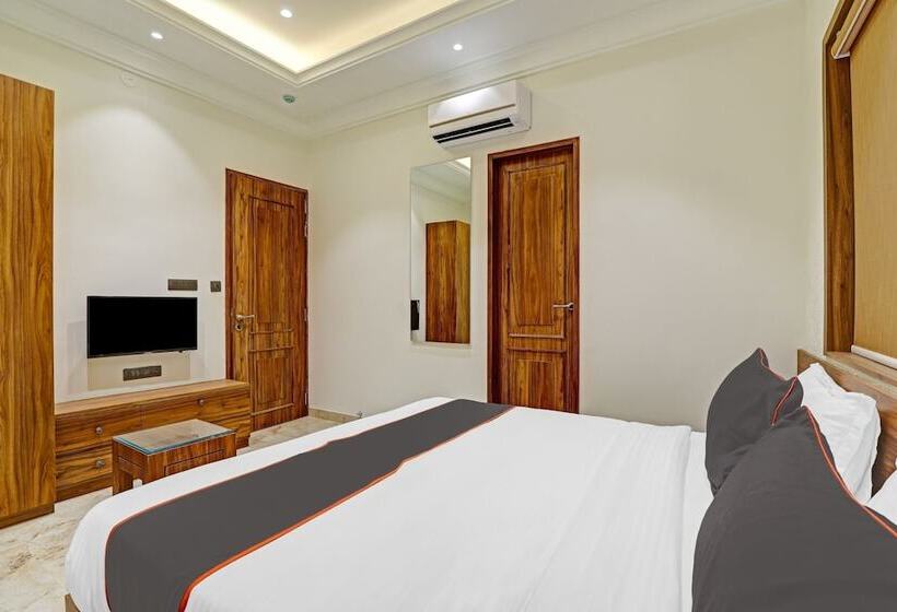 酒店 Ratna Vilas Palace