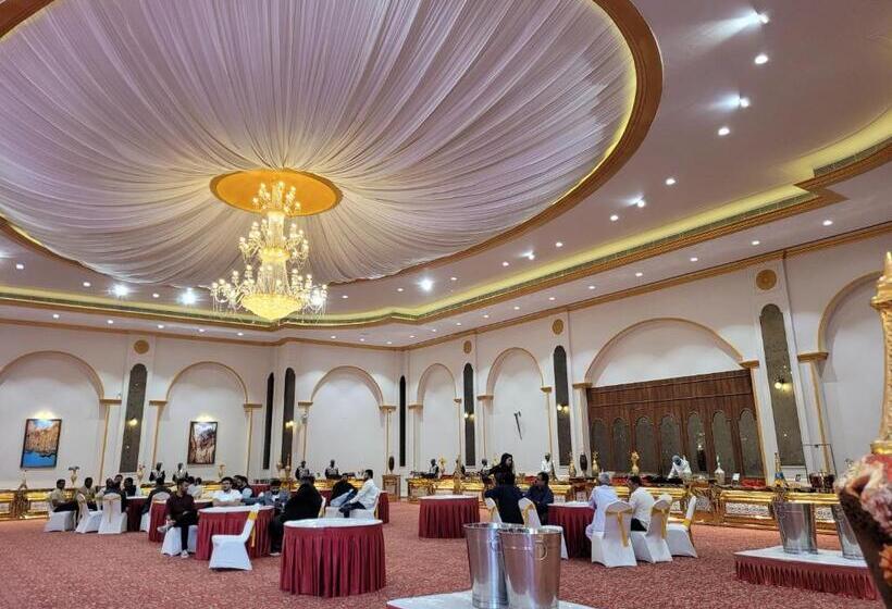 酒店 Ratna Vilas Palace