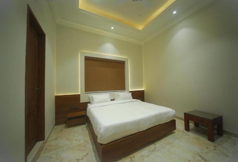 酒店 Ratna Vilas Palace