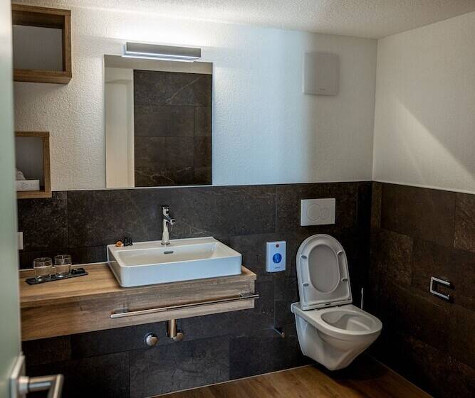 בית מלון כפרי & Restaurant Bären