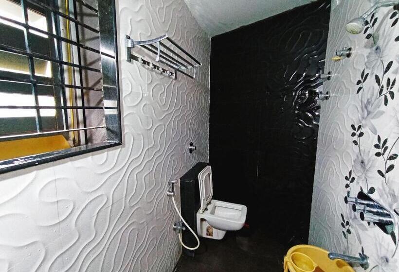 Отель Staymaker Shri Shakti Residency