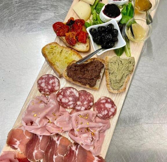 פנסיון Agriturismo Casale Lisalola